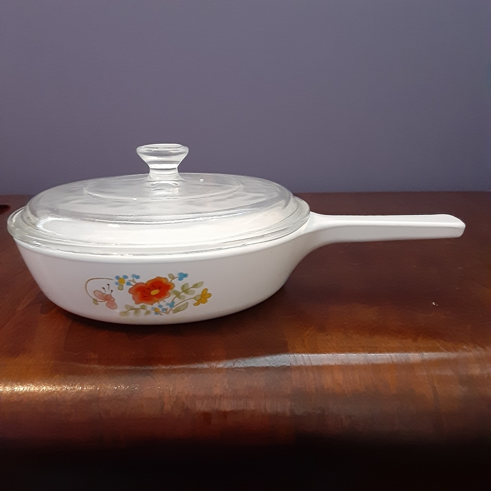 Corningware Pyrex Wildflower pan with glass lid